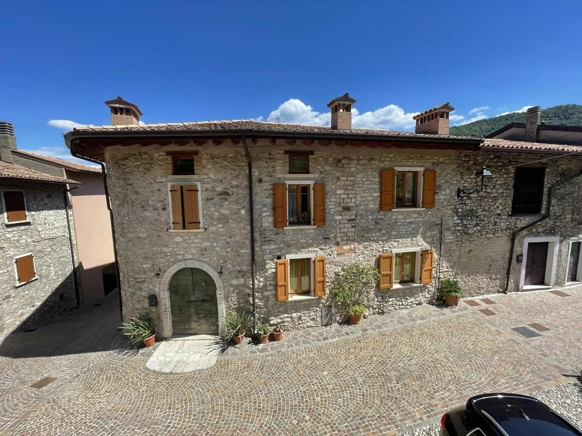 Apartment Antico Borgo Prabiu - Appartement Casaliva - Gardaseeappartements Tignale Italy